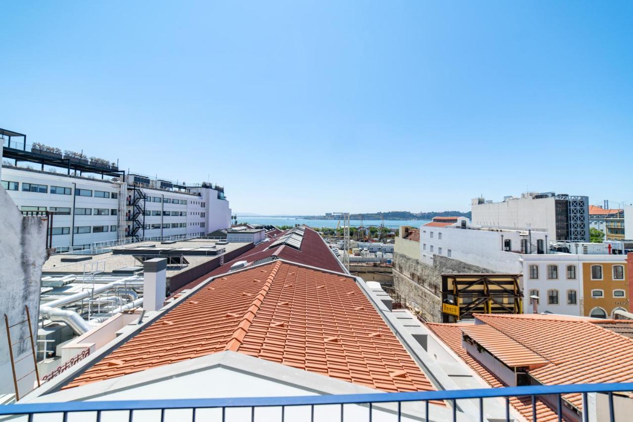 Blue By The River 4 - Unique Penthouse Duplex With A View リスボン エクステリア 写真