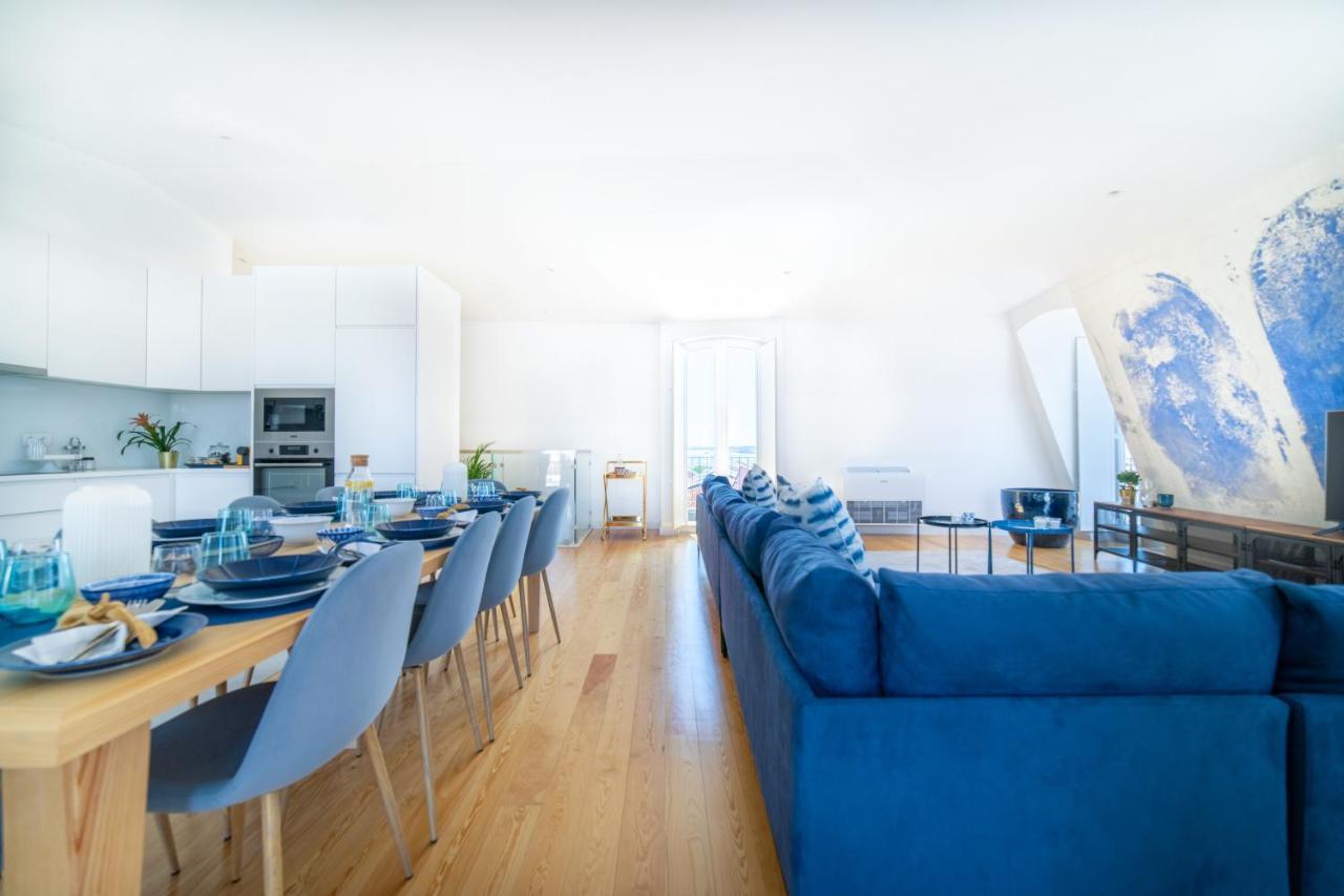 Blue By The River 4 - Unique Penthouse Duplex With A View リスボン エクステリア 写真